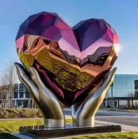 Скульптурная композиция сердце в ладонях (518273) монтаж арт-объект  в Брянске